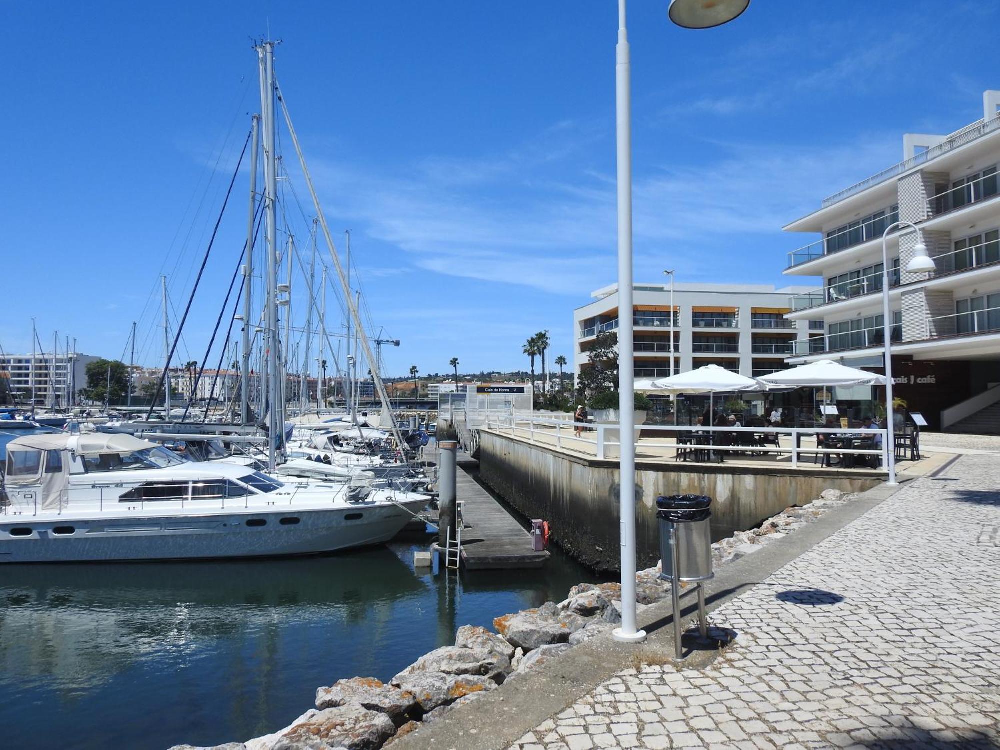 Kates Place By Lagos Marina Exterior photo